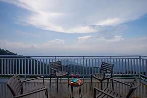 ELIVAAS Ivory Ridge 9BHK Cliffside Villa