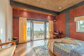 ELIVAAS Ivory Ridge 9BHK Cliffside Villa