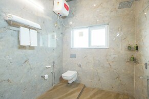 ELIVAAS Ivory Ridge 9BHK Cliffside Villa