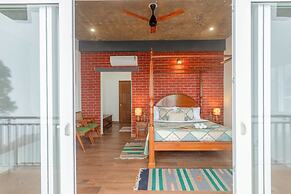 ELIVAAS Ivory Ridge 9BHK Cliffside Villa