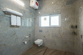ELIVAAS Ivory Ridge 9BHK Cliffside Villa