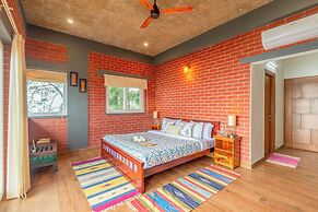 ELIVAAS Ivory Ridge 9BHK Cliffside Villa