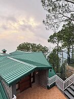 ELIVAAS Ivory Ridge 9BHK Cliffside Villa