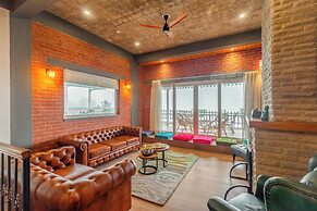 ELIVAAS Ivory Ridge 9BHK Cliffside Villa