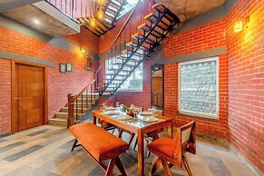 ELIVAAS Ivory Ridge 9BHK Cliffside Villa