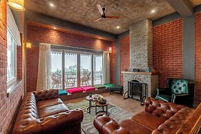 ELIVAAS Ivory Ridge 9BHK Cliffside Villa