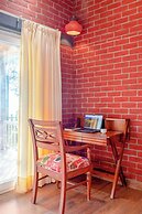 ELIVAAS Ivory Ridge 9BHK Cliffside Villa