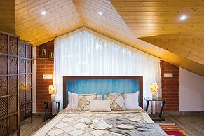 ELIVAAS Ivory Ridge 9BHK Cliffside Villa