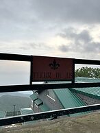 ELIVAAS Ivory Ridge 9BHK Cliffside Villa