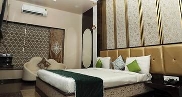 Hotel Rajwada Palace