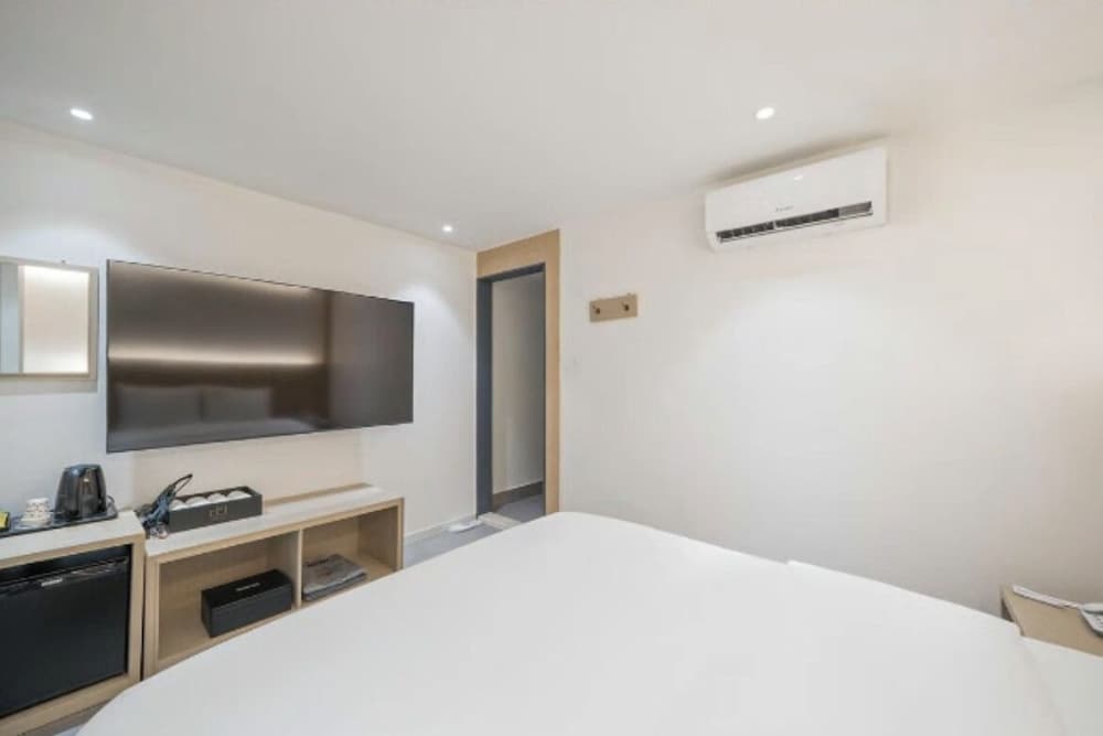 DEUMEU HOTEL