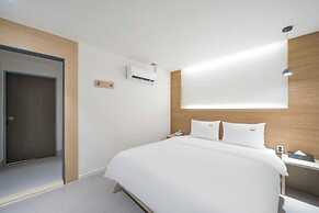 DEUMEU HOTEL