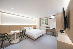 DEUMEU HOTEL