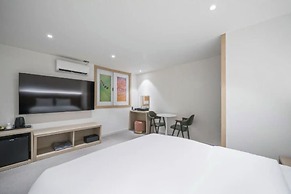 DEUMEU HOTEL