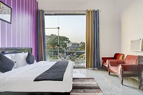Alaya Stays Tranquil Meadows 5BHK Farm
