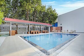 Alaya Stays Tranquil Meadows 5BHK Farm