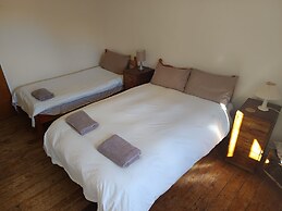 Monkton Wyld Court
