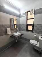 Hotel Fortune Home Sector 72 Noida