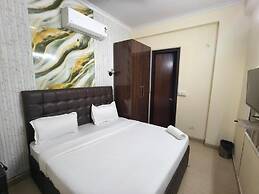 Hotel Fortune Home Sector 72 Noida