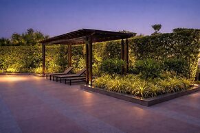 Hillcrest Hotel & Resort