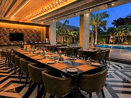 Hillcrest Hotel & Resort