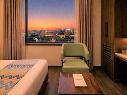 Hillcrest Hotel & Resort