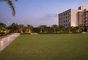 Hillcrest Hotel & Resort