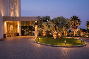 Hillcrest Hotel & Resort