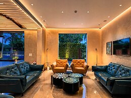 Hillcrest Hotel & Resort