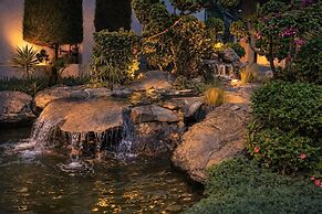 Hillcrest Hotel & Resort