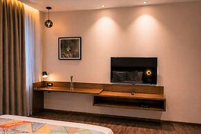 Hillcrest Hotel & Resort