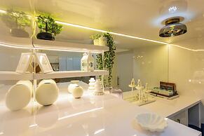 Golf Chateau Serviced Apartments
