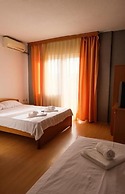 Ariston Hotel