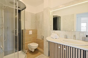 222 - L Azur in Cannes