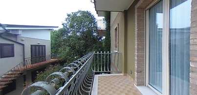 Cozy Central Flat With two Balconies
