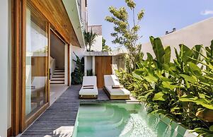 Hood Villa Balangan
