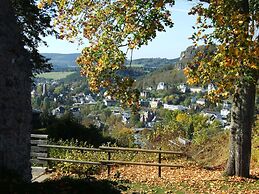 Bungalow Near Eifel Ski Lift