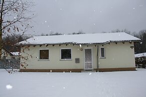 Bungalow Near Eifel Ski Lift