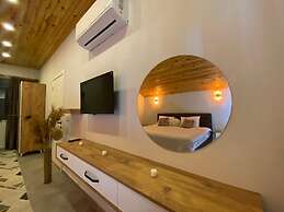 Kent Villas Heated Pool Villas
