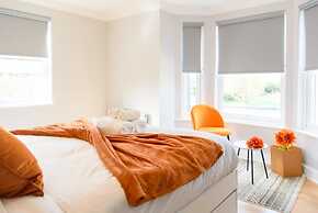 Riverside GEM 6BR With River View NR City Centre