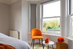 Riverside GEM 6BR With River View NR City Centre