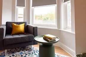 Riverside GEM 6BR With River View NR City Centre