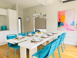 Heliodor 4BR Townhouse With A C NR Addenbrookes