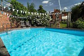 Observatory House 9BR NR Universal With Pool