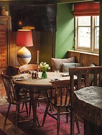The Bell & Crown