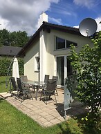 Bungalow im Eifelpark mit Terrasse