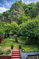 Heritage Rose Inn - Dal Lake