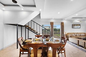 Unique Farmhouse by ELIVAAS