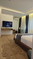Eza Hotel