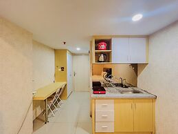 Warm Studio At De Prima Apartment